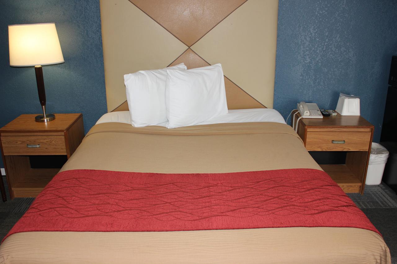 Econo Lodge Oskaloosa Zewnętrze zdjęcie