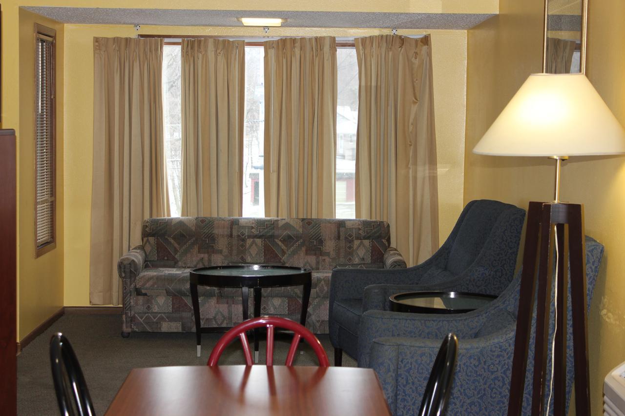 Econo Lodge Oskaloosa Zewnętrze zdjęcie
